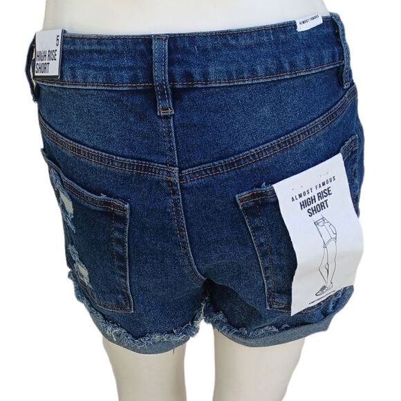 572722...Almost Famous Jean Shorts Size 5 - Picture 4 of 5